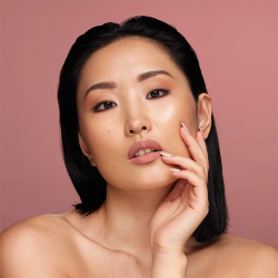 Huda Beauty – New Liquid Matte  Ultra-Comfort Transfer-Proof Lipstick