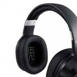 Esports headset eating...